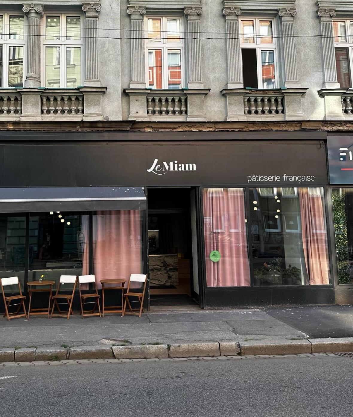 شقة Urban Zenhouse No.2 - Breakfast Included براتسيلافا المظهر الخارجي الصورة
