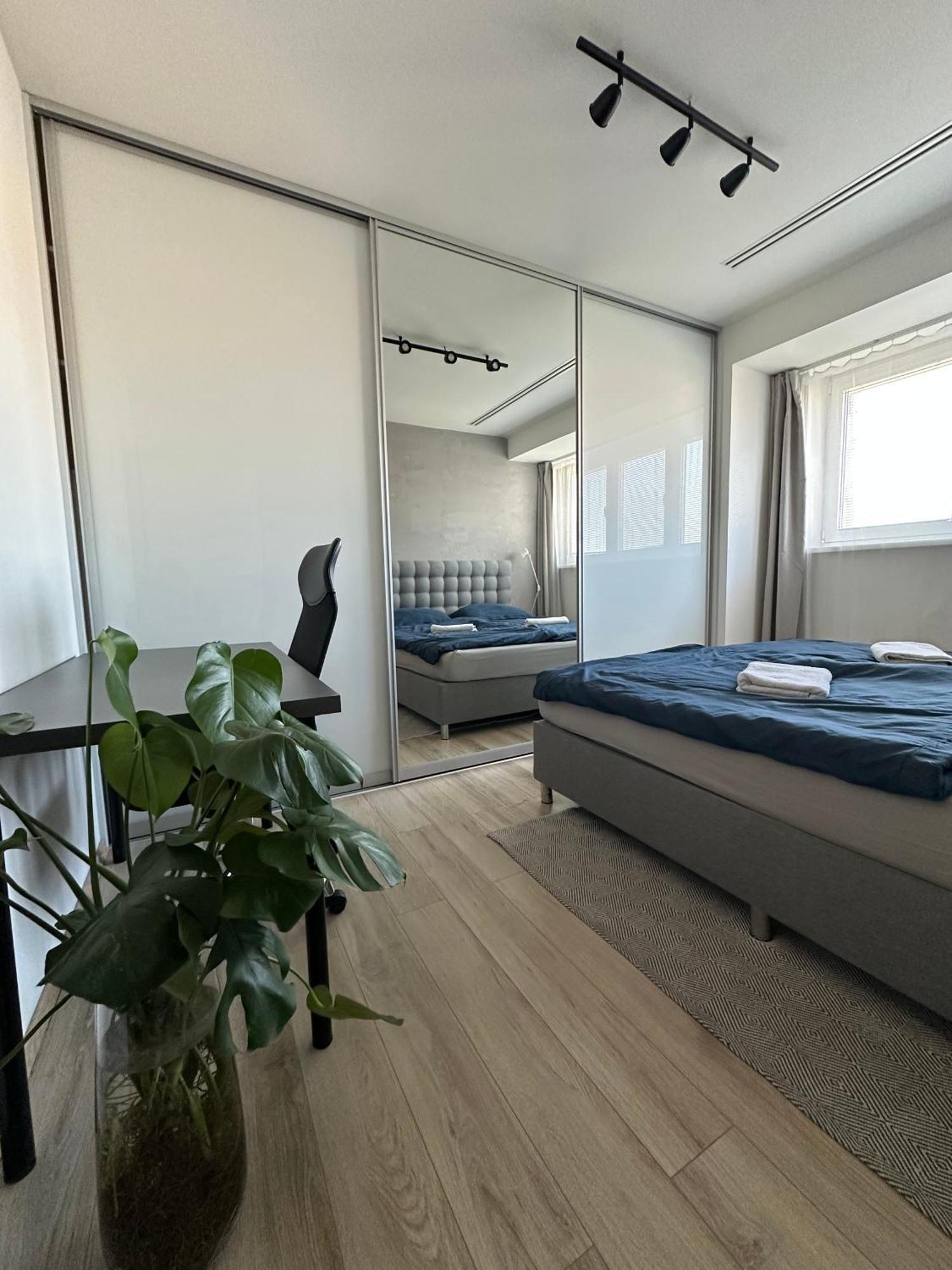 شقة Urban Zenhouse No.2 - Breakfast Included براتسيلافا المظهر الخارجي الصورة